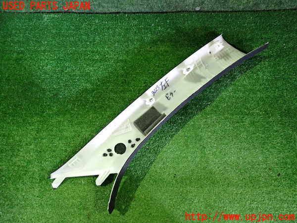 2UPJ-32257660]ボルボ・EC40(C40 リチャージ)(XE400RXCE)左フロントピラートリム 中古_m0002.jpg