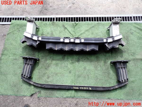 2UPJ-32261014]ジープ・レネゲード(BV13PM)フロントバンパーホースメント 中古_m0002.jpg