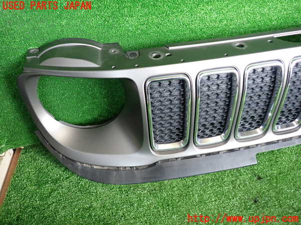 2UPJ-32261050]ジープ・レネゲード(BV13PM)ラジエターグリル 中古_m0003.jpg