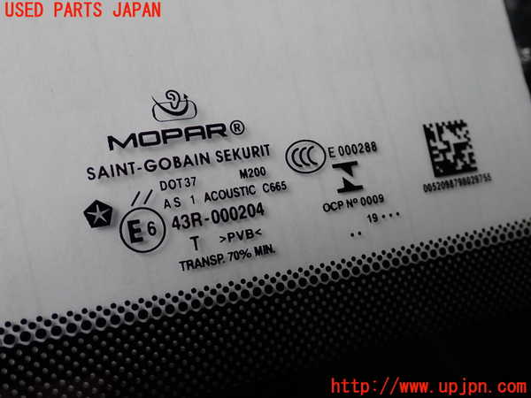 2UPJ-32261195]ジープ・レネゲード(BV13PM)フロントガラス (43R-000204 M200) 中古_m0002.jpg