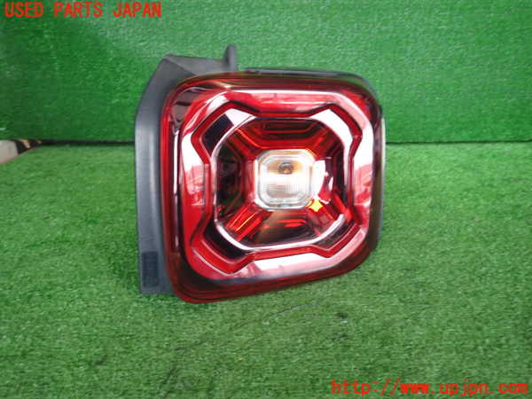 2UPJ-32261530]ジープ・レネゲード(BV13PM)右テールランプ 中古_m0001.jpg