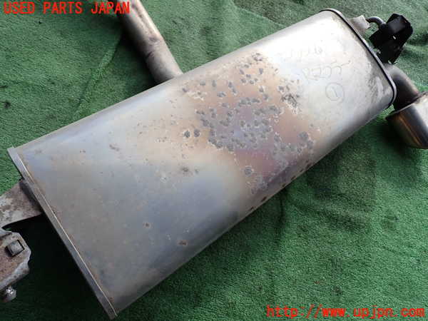2UPJ-32262671]ジープ・レネゲード(BV13PM)リアマフラー1 中古_m0002.jpg