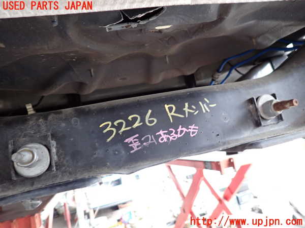 2UPJ-32265295]ジープ・レネゲード(BV13PM)リアメンバー 中古_m0002.jpg
