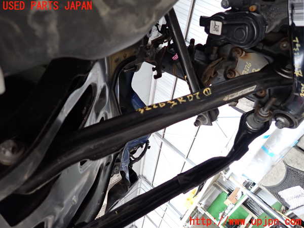 2UPJ-32265226]ジープ・レネゲード(BV13PM)左リアロアアーム1 中古_m0001.jpg