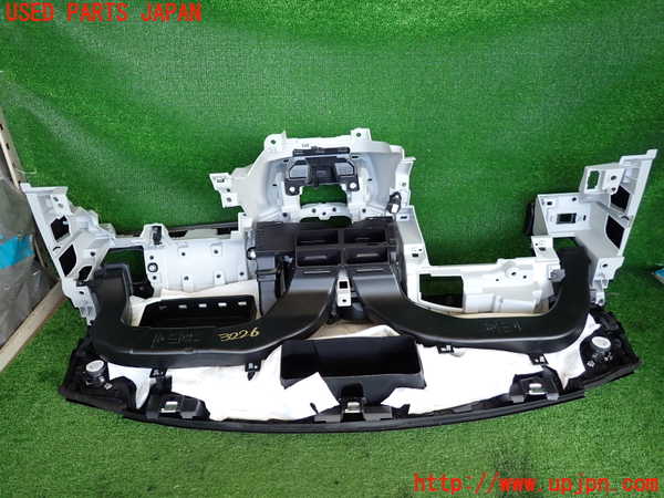 2UPJ-32267505]ジープ・レネゲード(BV13PM)ダッシュボード 中古_m0005.jpg