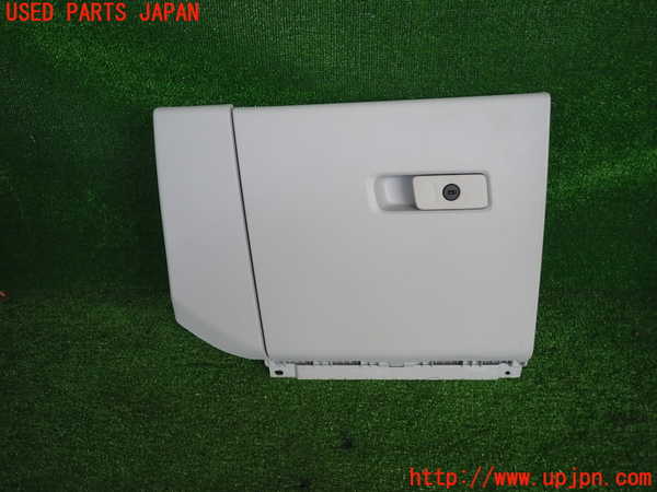 2UPJ-32267516]ジープ・レネゲード(BV13PM)グローブボックス1 中古_m0001.jpg