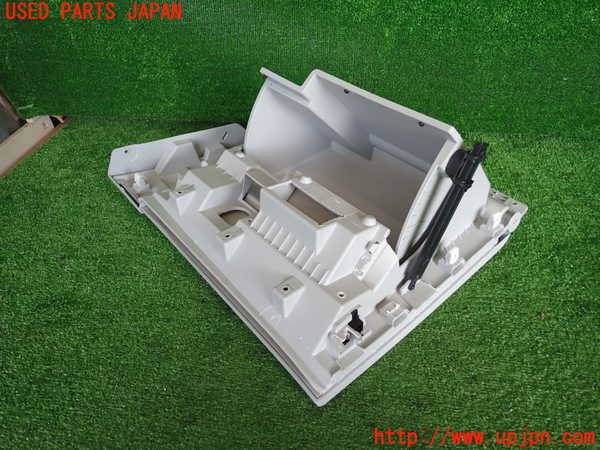 2UPJ-32267516]ジープ・レネゲード(BV13PM)グローブボックス1 中古_m0002.jpg