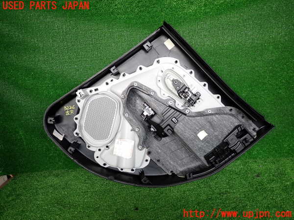 2UPJ-32261324]ジープ・レネゲード(BV13PM)左後ドア内張り 中古_m0002.jpg