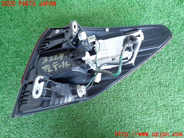 2UPJ-32271536]レガシィ ワゴン(BRM)左テールランプ 中古_m0002.jpg
