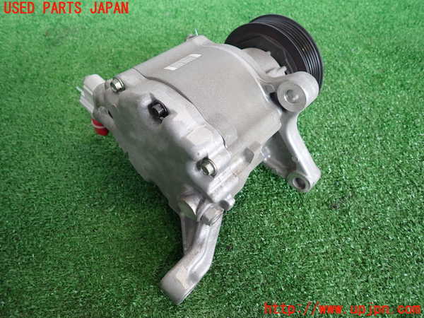 2UPJ-32276025]レガシィ ワゴン(BRM)エアコンコンプレッサー 中古_m0002.jpg
