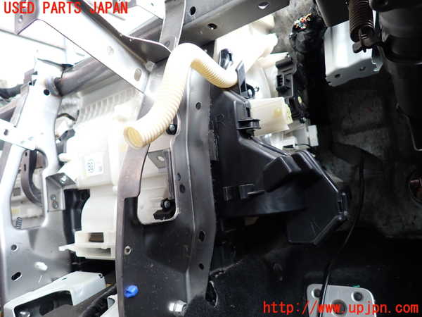 2UPJ-32276081]レガシィ ワゴン(BRM)エバポレーター1 中古_m0002.jpg
