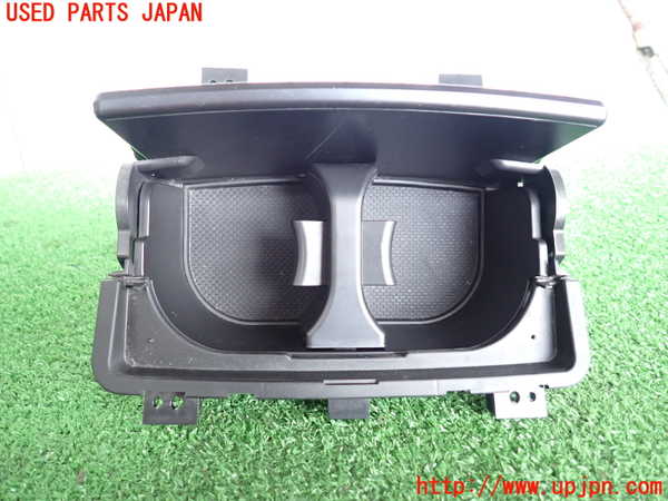 2UPJ-32277810]レガシィ ワゴン(BRM)ドリンクホルダー 中古_m0002.jpg
