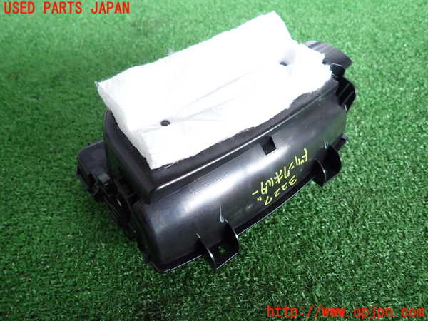 2UPJ-32277810]レガシィ ワゴン(BRM)ドリンクホルダー 中古_m0003.jpg