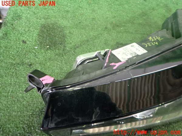 2UPJ-32291132]ジャガー・XE(JA2NA)左ヘッドライト HID 中古_m0002.jpg