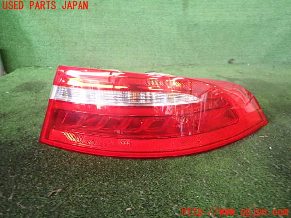 2UPJ-32291530]ジャガー・XE(JA2NA)右テールランプ 中古_m0001.jpg