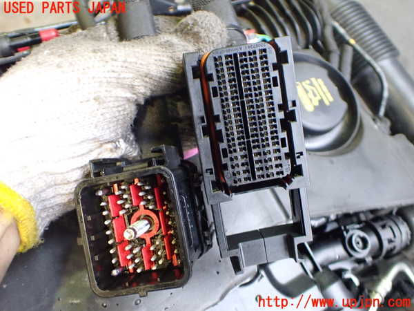 2UPJ-32292010]ジャガー・XE(JA2NA)エンジン 204DT 4WD 中古_m0002.jpg