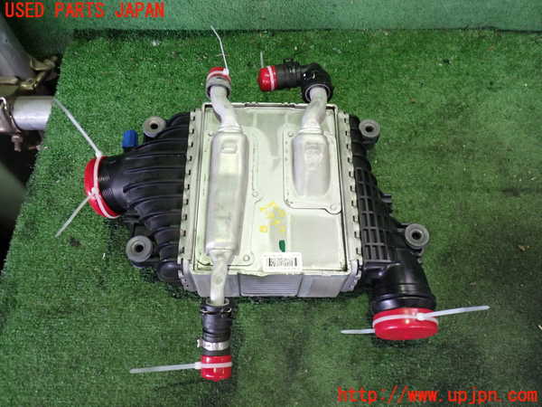 2UPJ-32292451]ジャガー・XE(JA2NA)インタークーラー1 中古_m0002.jpg