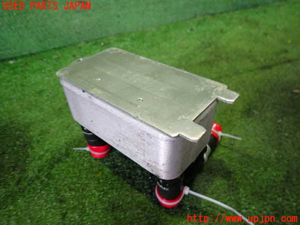 2UPJ-32292481]ジャガー・XE(JA2NA)オイルクーラー1 中古_m0002.jpg