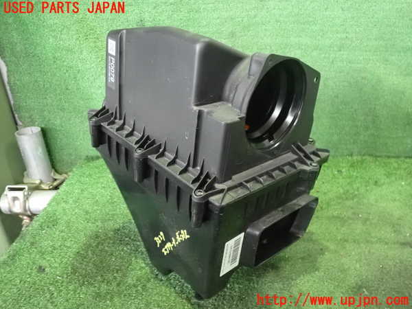 2UPJ-32292560]ジャガー・XE(JA2NA)エアクリーナーボックス 中古_m0001.jpg