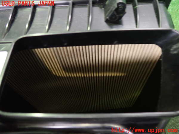 2UPJ-32292560]ジャガー・XE(JA2NA)エアクリーナーボックス 中古_m0003.jpg