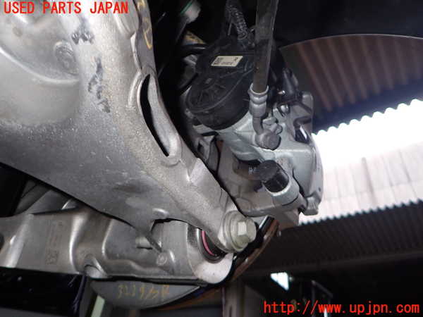 2UPJ-32294300]ジャガー・XE(JA2NA)右リアナックルハブ 中古_m0001.jpg