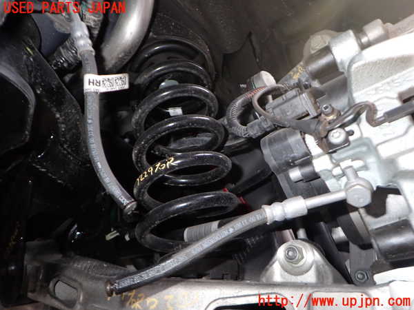 2UPJ-32295100]ジャガー・XE(JA2NA)右リアスプリング 中古_m0001.jpg