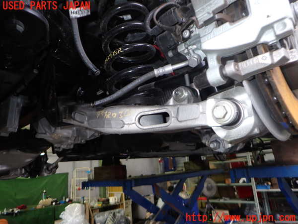 2UPJ-32295200]ジャガー・XE(JA2NA)右リアロアアーム1 中古_m0001.jpg