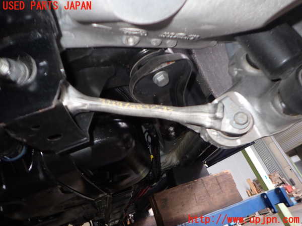 2UPJ-32295325]ジャガー・XE(JA2NA)右リアテンションロッド 中古_m0001.jpg