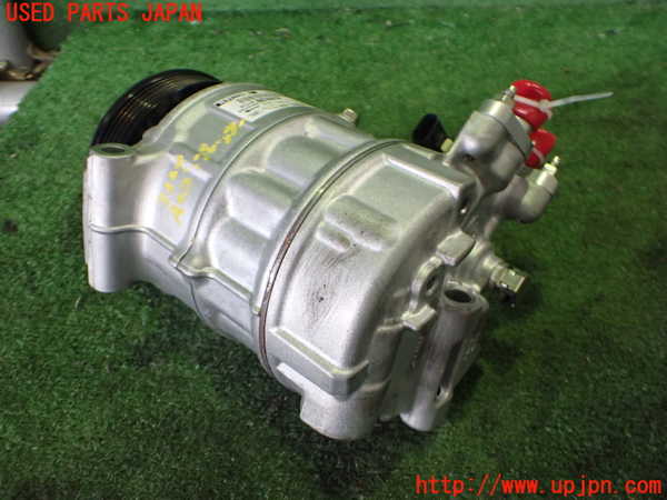 2UPJ-32296025]ジャガー・XE(JA2NA)エアコンコンプレッサー 中古_m0001.jpg