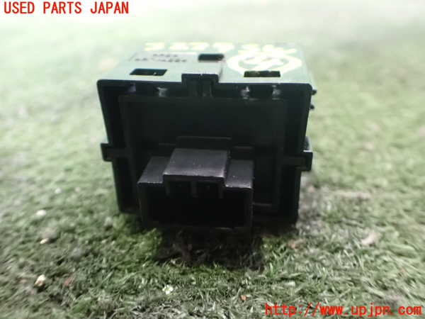 2UPJ-32296309]ジャガー・XE(JA2NA)スイッチ4 中古_m0002.jpg