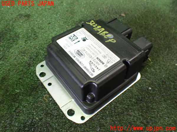 2UPJ-32296145]ジャガー・XE(JA2NA)エアバッグコンピューター 中古_m0001.jpg