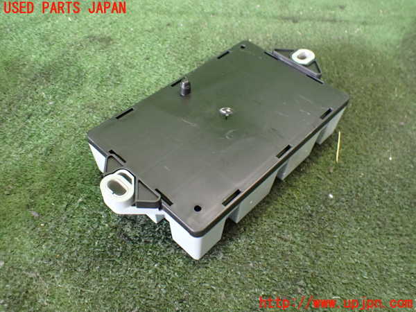 2UPJ-32296149]ジャガー・XE(JA2NA)コンピューター4 中古_m0002.jpg