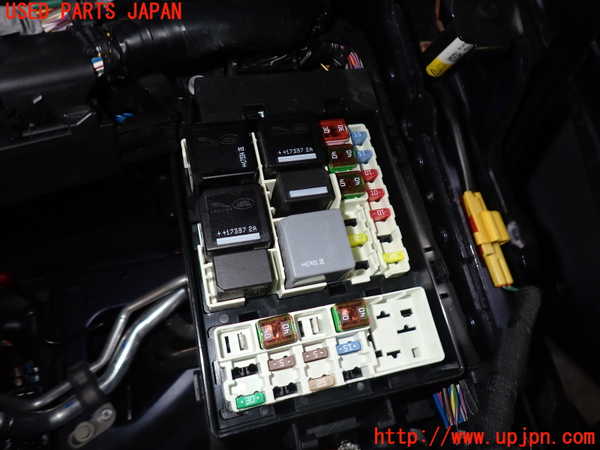 2UPJ-32296742]ジャガー・XE(JA2NA)ヒューズボックス2 中古_m0003.jpg