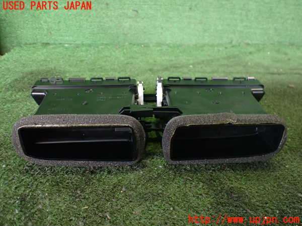 2UPJ-32297526]ジャガー・XE(JA2NA)エアコン吹き出し口1 (真中) 中古_m0002.jpg