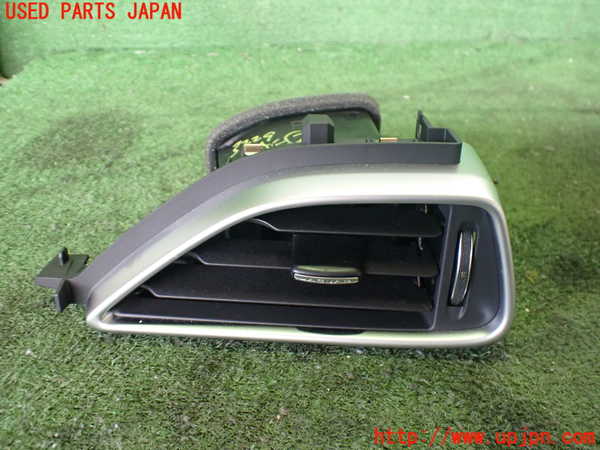2UPJ-32297527]ジャガー・XE(JA2NA)エアコン吹き出し口2 (右) 中古_m0001.jpg