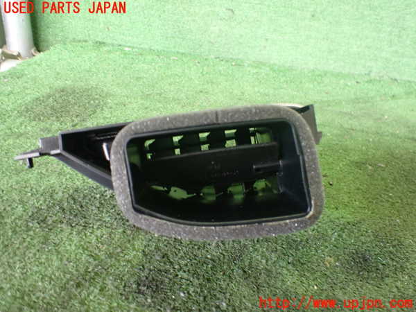 2UPJ-32297527]ジャガー・XE(JA2NA)エアコン吹き出し口2 (右) 中古_m0002.jpg