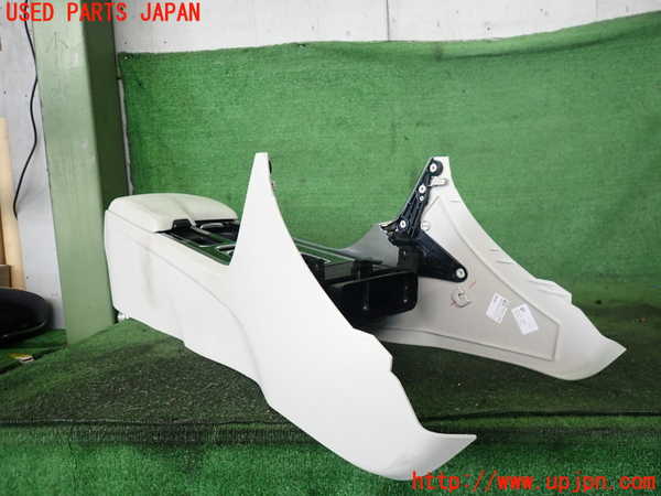 2UPJ-32297540]ジャガー・XE(JA2NA)センターコンソール 中古_m0001.jpg