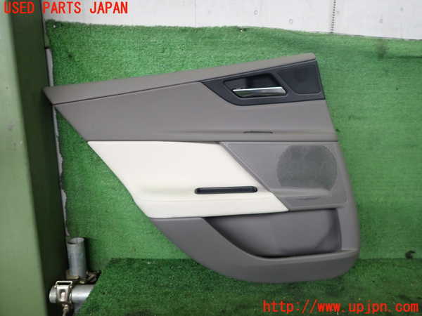 2UPJ-32291324]ジャガー・XE(JA2NA)左後ドア内張り 中古_m0001.jpg