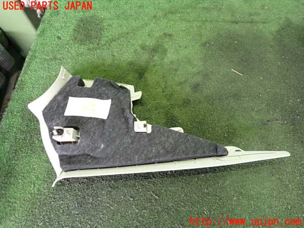 2UPJ-32297675]ジャガー・XE(JA2NA)右リアピラートリム 中古_m0002.jpg