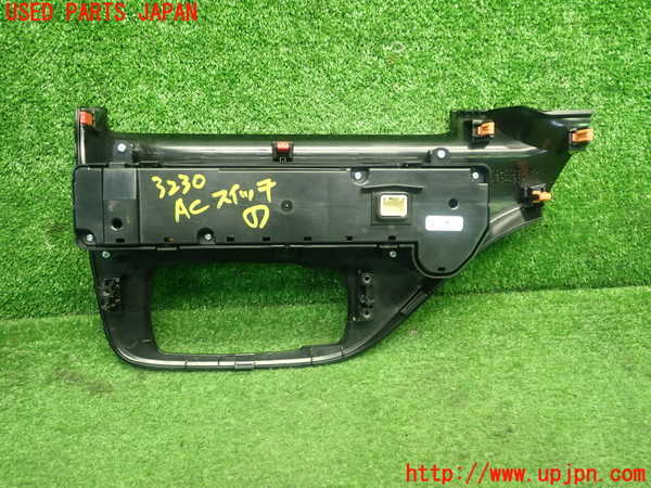 1UPJ-32306066]アクア(AQUA)(MXPK11)エアコンスイッチ1 中古_m0003.jpg