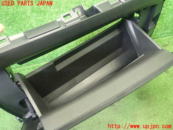 1UPJ-32307517]アクア(AQUA)(MXPK11)グローブボックス2 中古_m0002.jpg