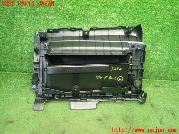 1UPJ-32307517]アクア(AQUA)(MXPK11)グローブボックス2 中古_m0003.jpg