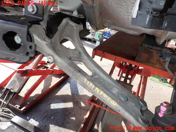 2UPJ-32315186]DSオートモビルズ ・DS 4(D41YH01)左フロントロアアーム1 中古_m0001.jpg