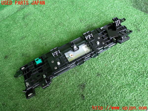 2UPJ-32316629]DSオートモビルズ ・DS 4(D41YH01)モニター 中古_m0002.jpg