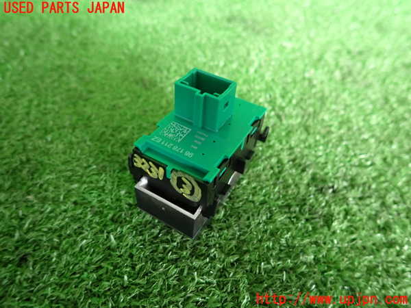2UPJ-32316308]DSオートモビルズ ・DS 4(D41YH01)スイッチ3 (走行モード切替) 中古_m0002.jpg
