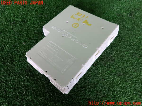 2UPJ-32316741]DSオートモビルズ ・DS 4(D41YH01)ヒューズボックス1 中古_m0002.jpg