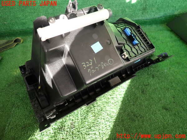 2UPJ-32317516]DSオートモビルズ ・DS 4(D41YH01)グローブボックス1 中古_m0005.jpg
