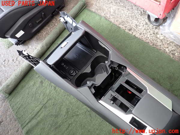 2UPJ-32317540]DSオートモビルズ ・DS 4(D41YH01)センターコンソール 中古_m0003.jpg