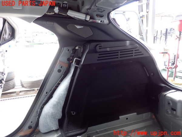 2UPJ-32317675]DSオートモビルズ ・DS 4(D41YH01)右リアピラートリム 中古_m0001.jpg