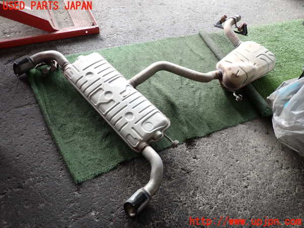 2UPJ-32322671]VW ザ･ビートル(16CPL)リアマフラー1 中古_m0002.jpg